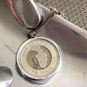 🖤1972 Vtg coin keychain